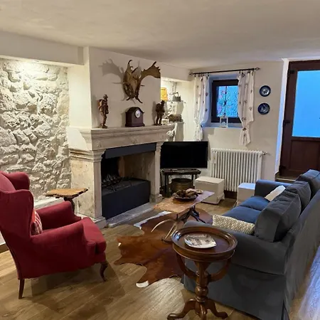 Pesculum Nel Borgo بيت للعطل بيسكوكوستانزو