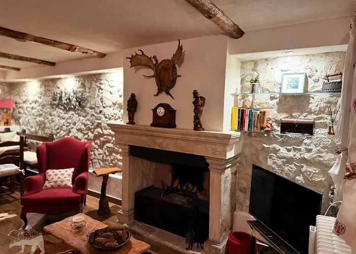 Pesculum Nel Borgo Holiday home *